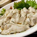 食事会でお出しされた生牡蠣のオードブル