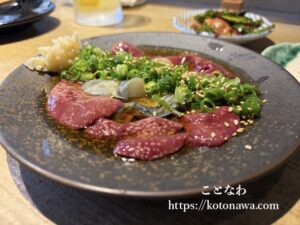 牡蠣と鶏肝の刺身なんて美味しいに決まってるじゃないですか
